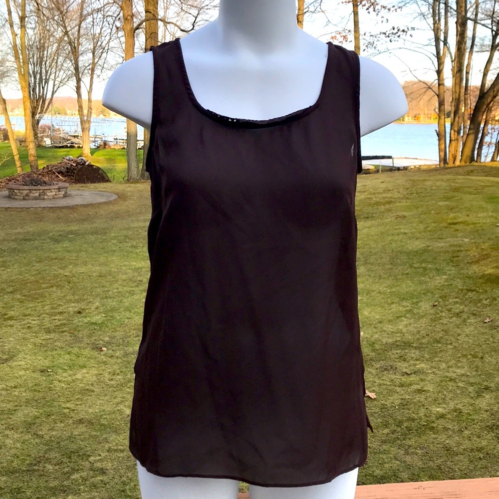 3/$25 💜 Emma James sheer sleeveless top 6